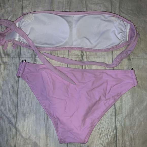 Medium cute bikini - Picture 3 of 3